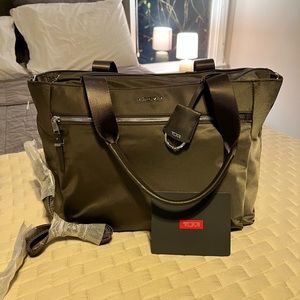 Tumi Voyager bag in brown NWOT
